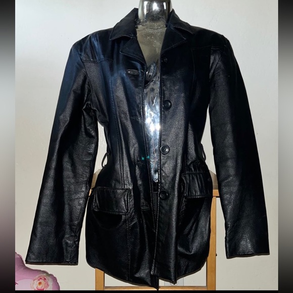 Leather jacket - Picture 2 of 5